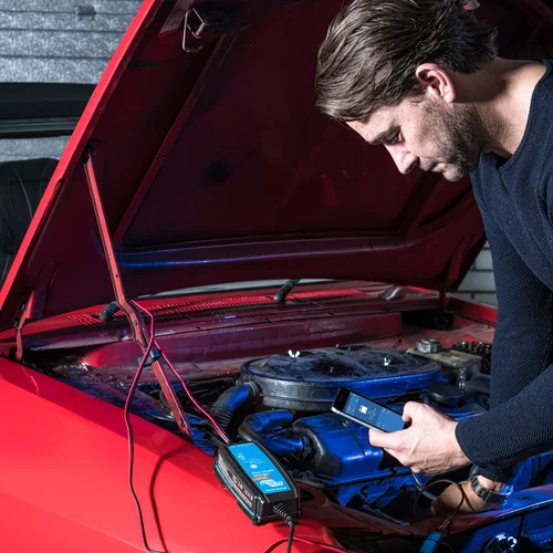 VICTRON Blue Smart IP65 Batterilader 12V 5A m/Bluetooth