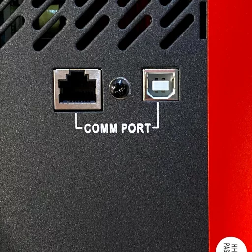 SKANBATT Pro Hybrid inverter 24V 3000W (6000W) MPPT 80A (VEIL kr. 9995.-)