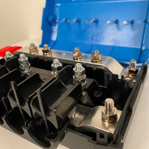 Boltsett for Victron Lynx Power In (M8 og M10)
