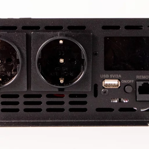 SKANBATT Inverter 12V 3000W (6000W) Ren Sinus m/Trådløs Fjernkontroll