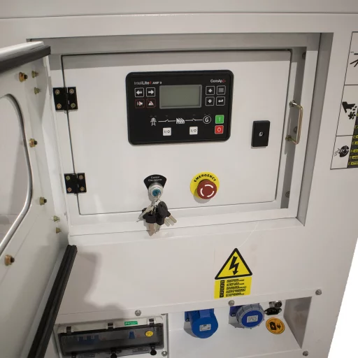 HYUNDAI DG14KSE Diesel strømaggregat 230V 3-FAS 13,8kVA  - 1500RPM - Vannkjølt