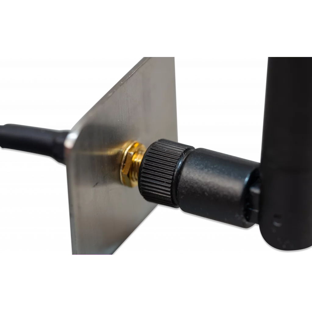 VICTRON Outdoor LTE-M wall-mount antenne