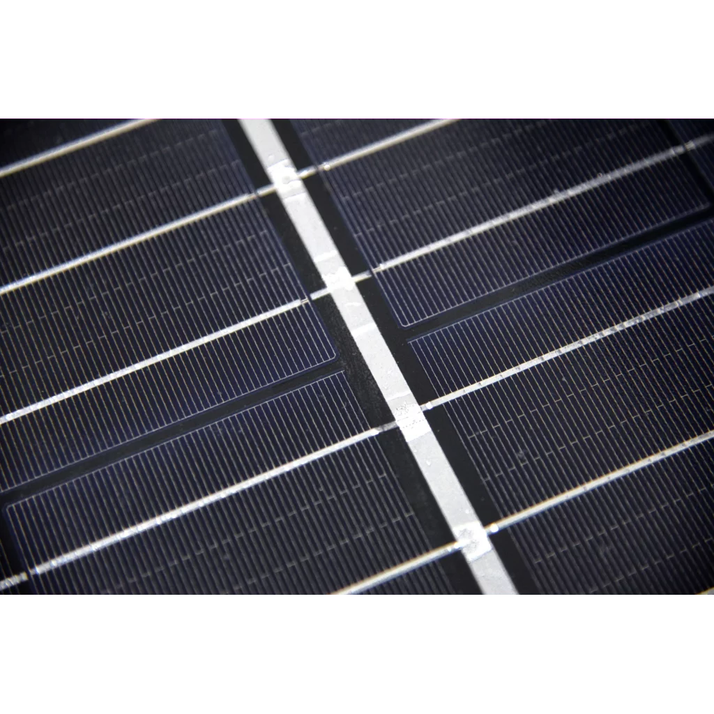 SKANBATT 'Half Cut' Solcellepanel 200W - All black - PERC Mono - 1525x680x35mm