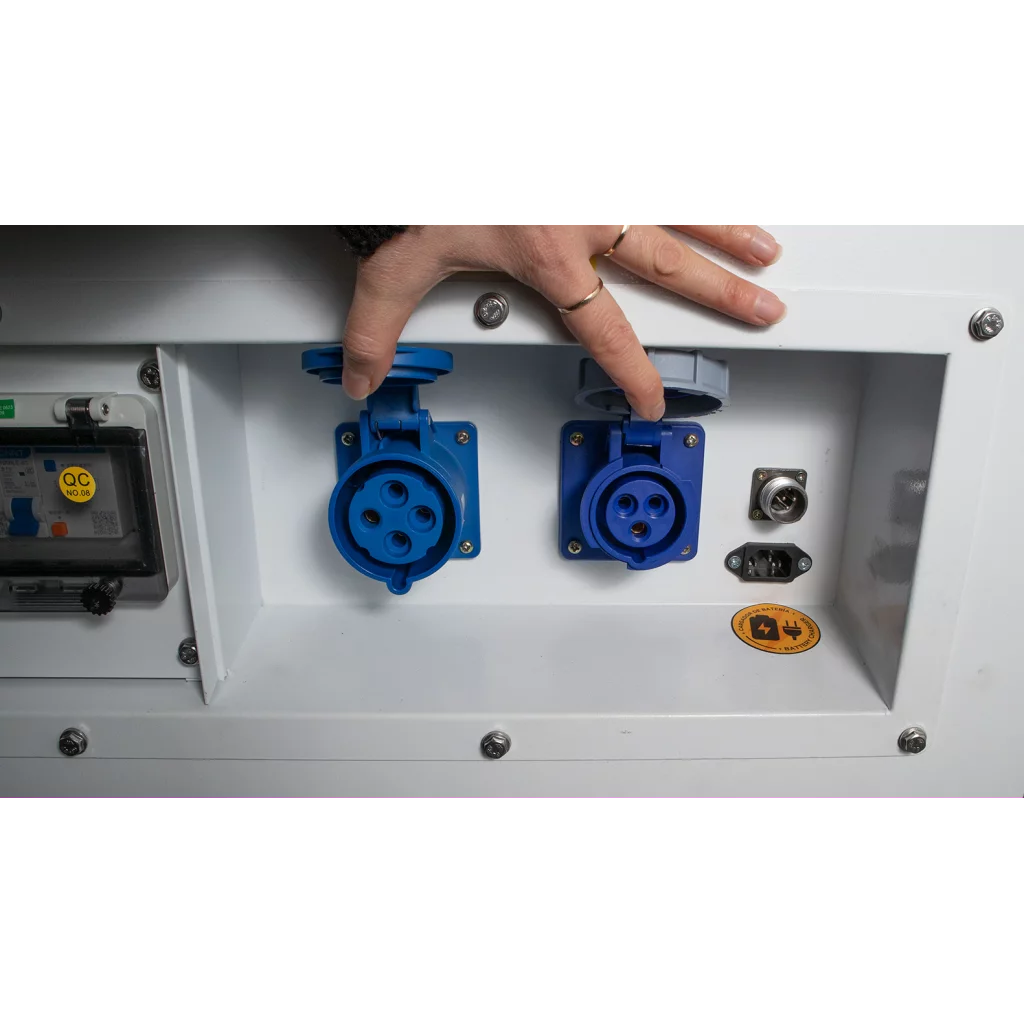 HYUNDAI DG14KSE Diesel strømaggregat 230V 3-FAS 13,8kVA  - 1500RPM - Vannkjølt