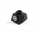 utenpaliggende-usb-lader-med-deksel